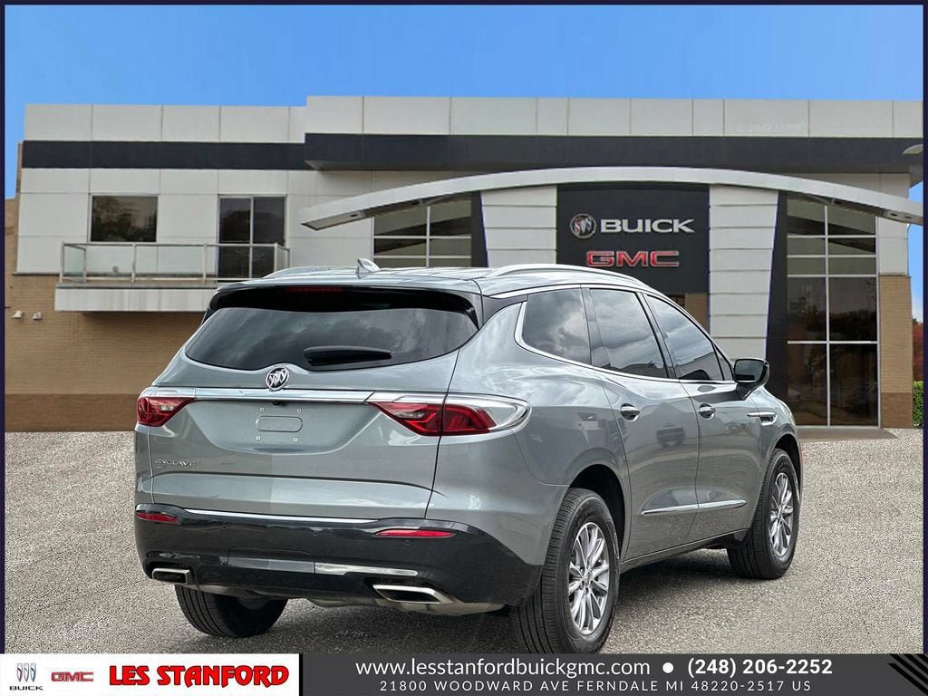 Used 2024 Buick Enclave Essence AWD/4WD image 6