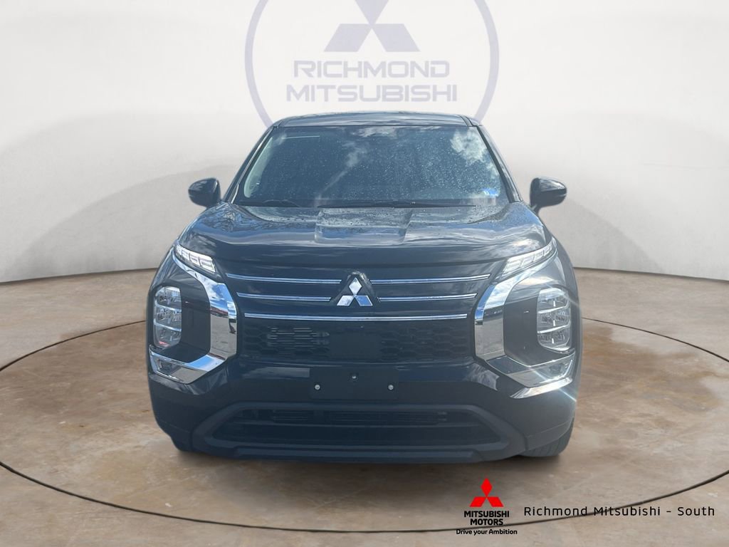 New 2026 Mitsubishi Outlander ES image 8