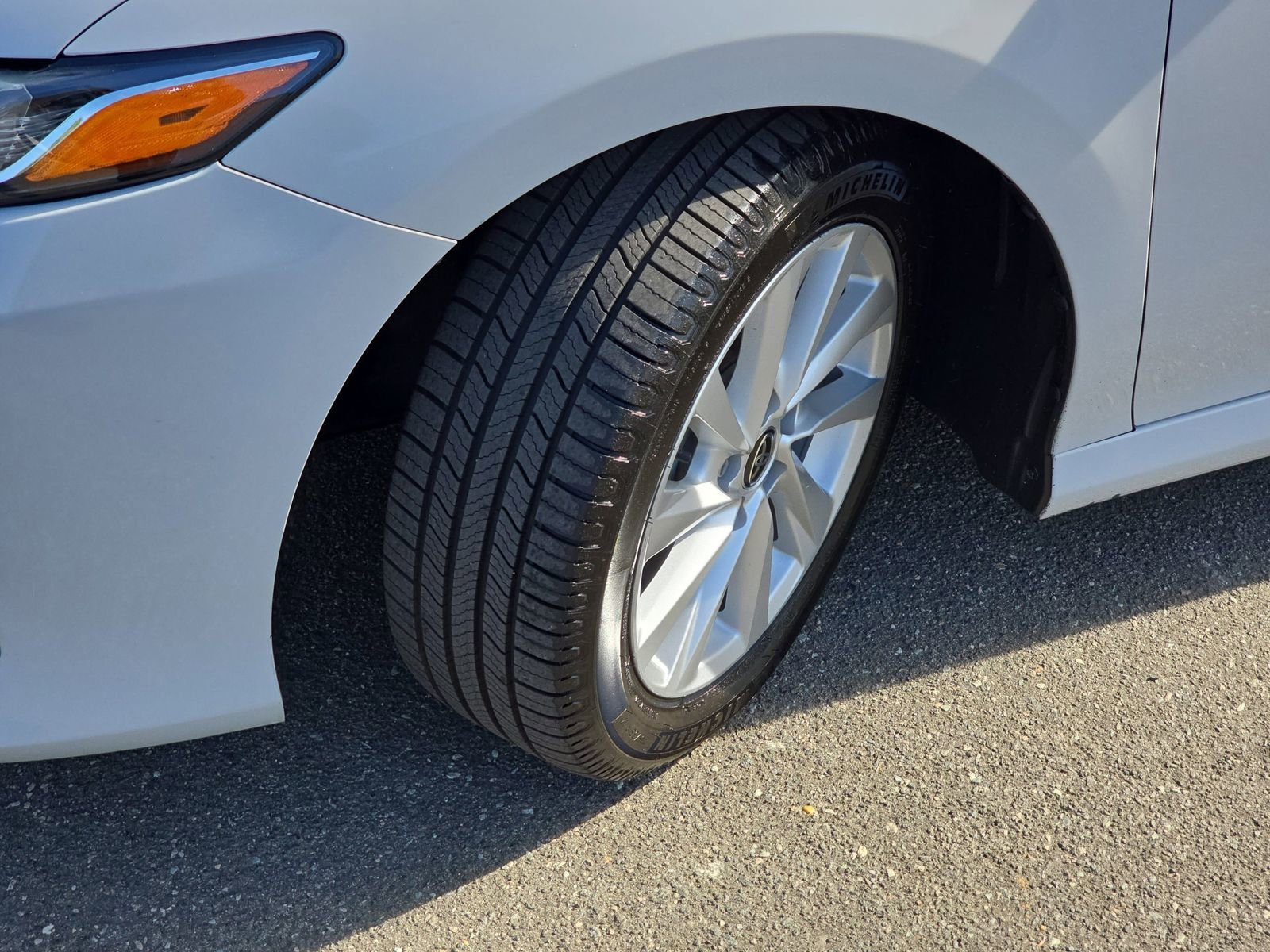 Used 2022 Toyota Camry LE FWD image 32