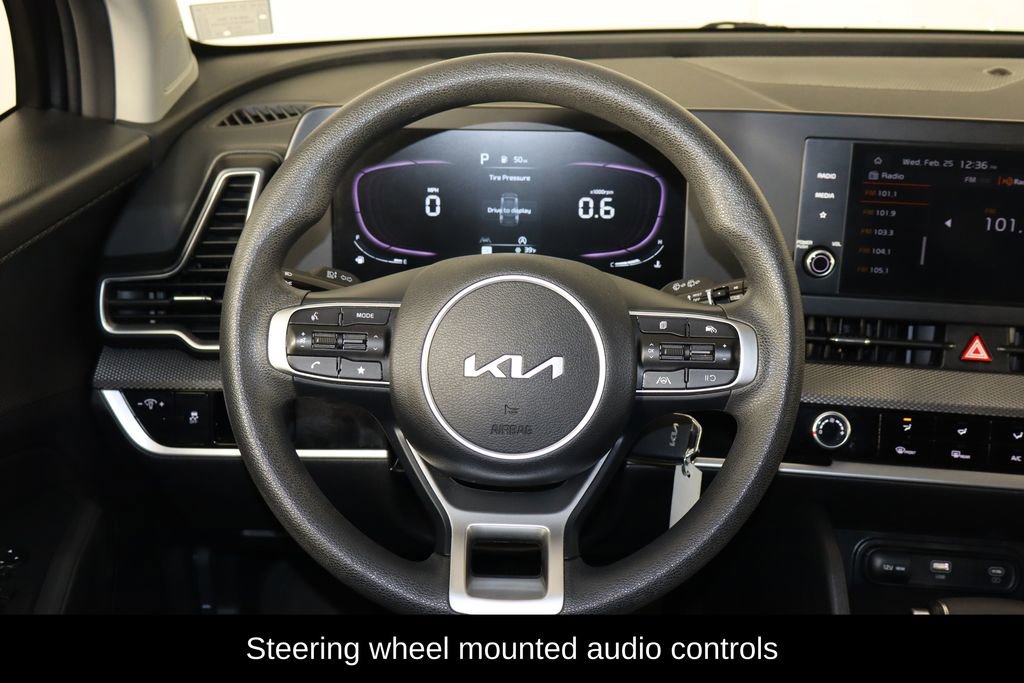 Used 2024 Kia Sportage LX image 7