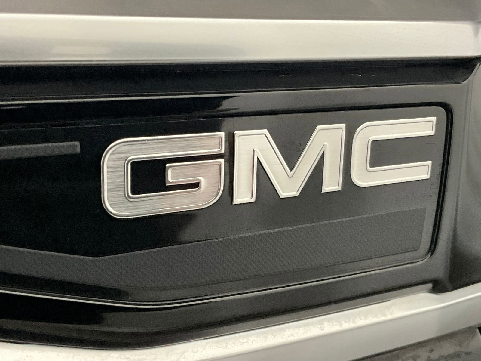 Used 2024 GMC Yukon XL Denali w/ Advanced Technology Package AWD/4WD image 32
