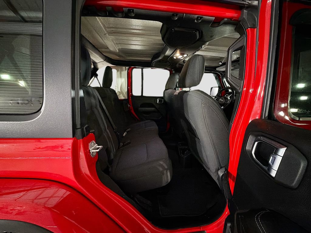 Used 2021 Jeep Wrangler Unlimited Sahara AWD/4WD image 29