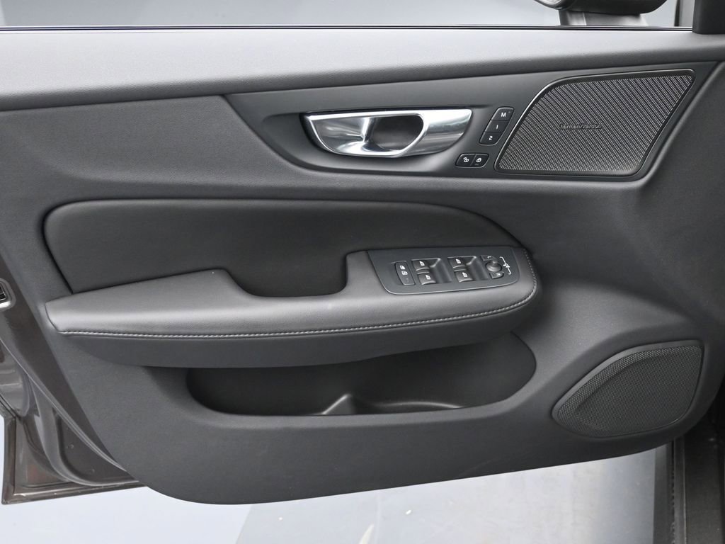 New 2025 Volvo V60 B5 Cross Country Plus w/ Protection Package Premier image 24