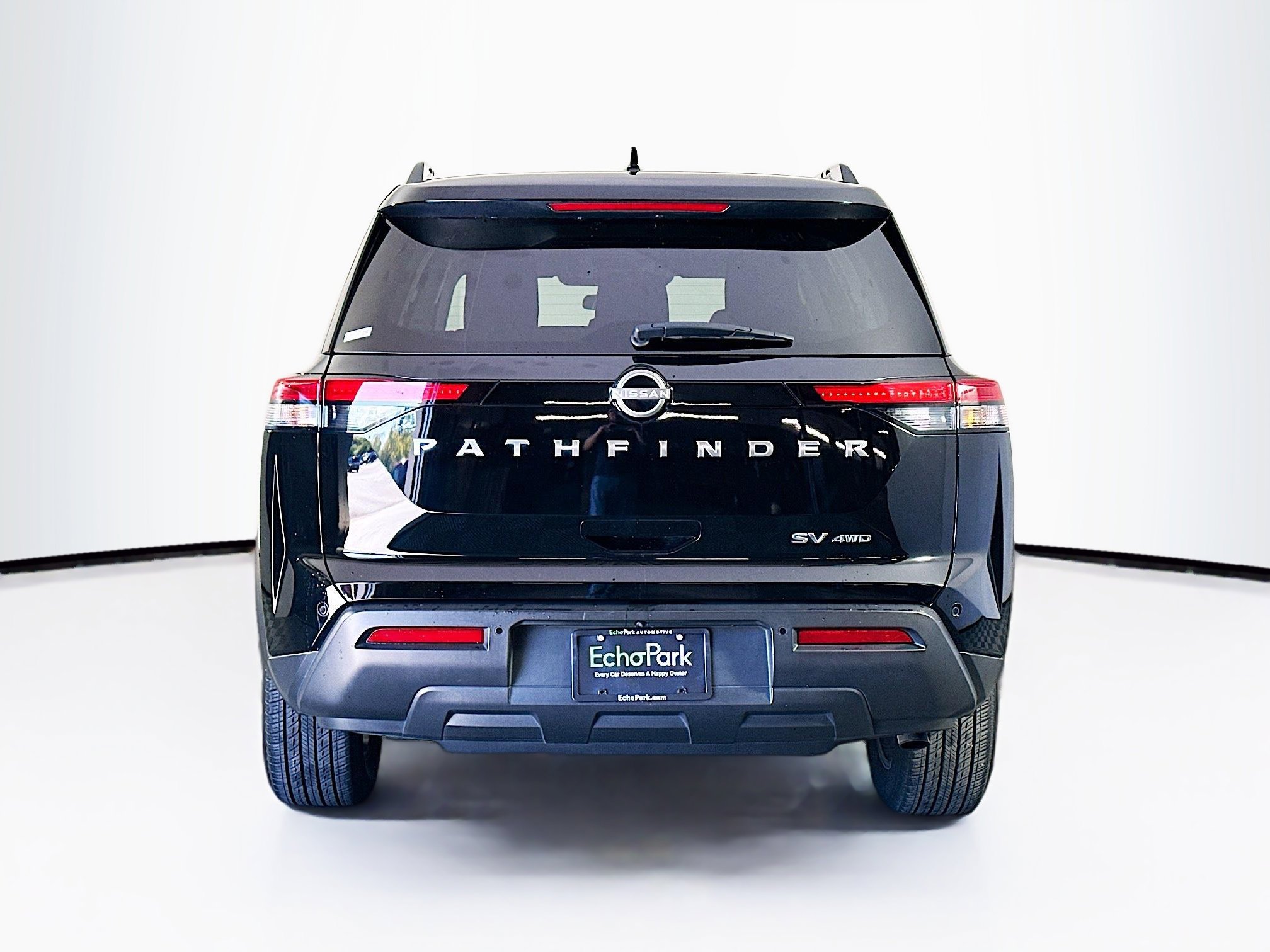 Used 2024 Nissan Pathfinder SV image 7