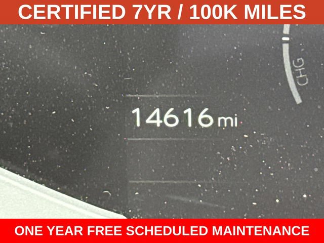 Used 2025 Toyota Prius LE FWD image 28