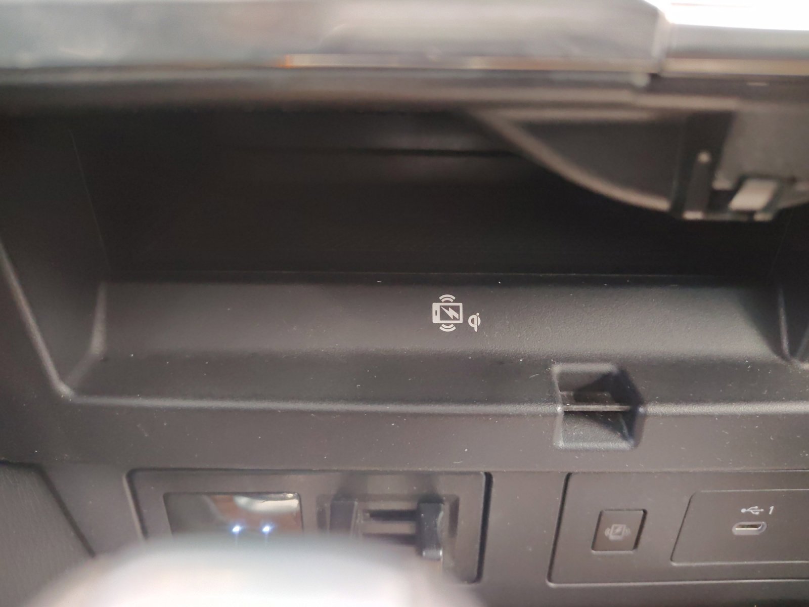 Used 2022 Nissan Armada SL image 38