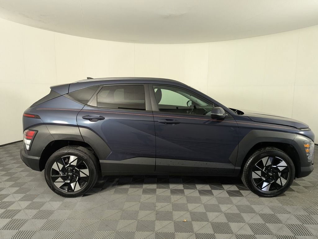 Used 2024 Hyundai Kona SEL image 4