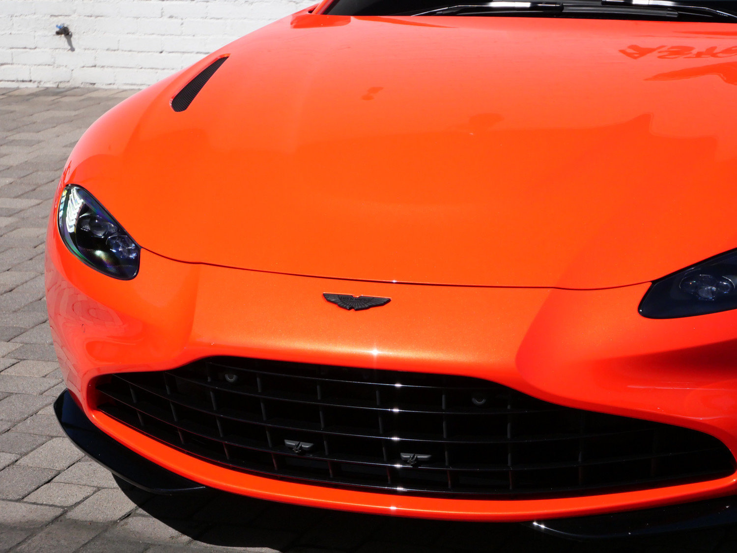 Used 2022 Aston Martin V8 Vantage Coupe RWD image 17