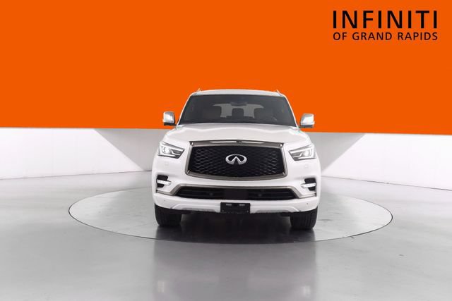 Used 2024 INFINITI QX80 Sensory AWD/4WD image 2