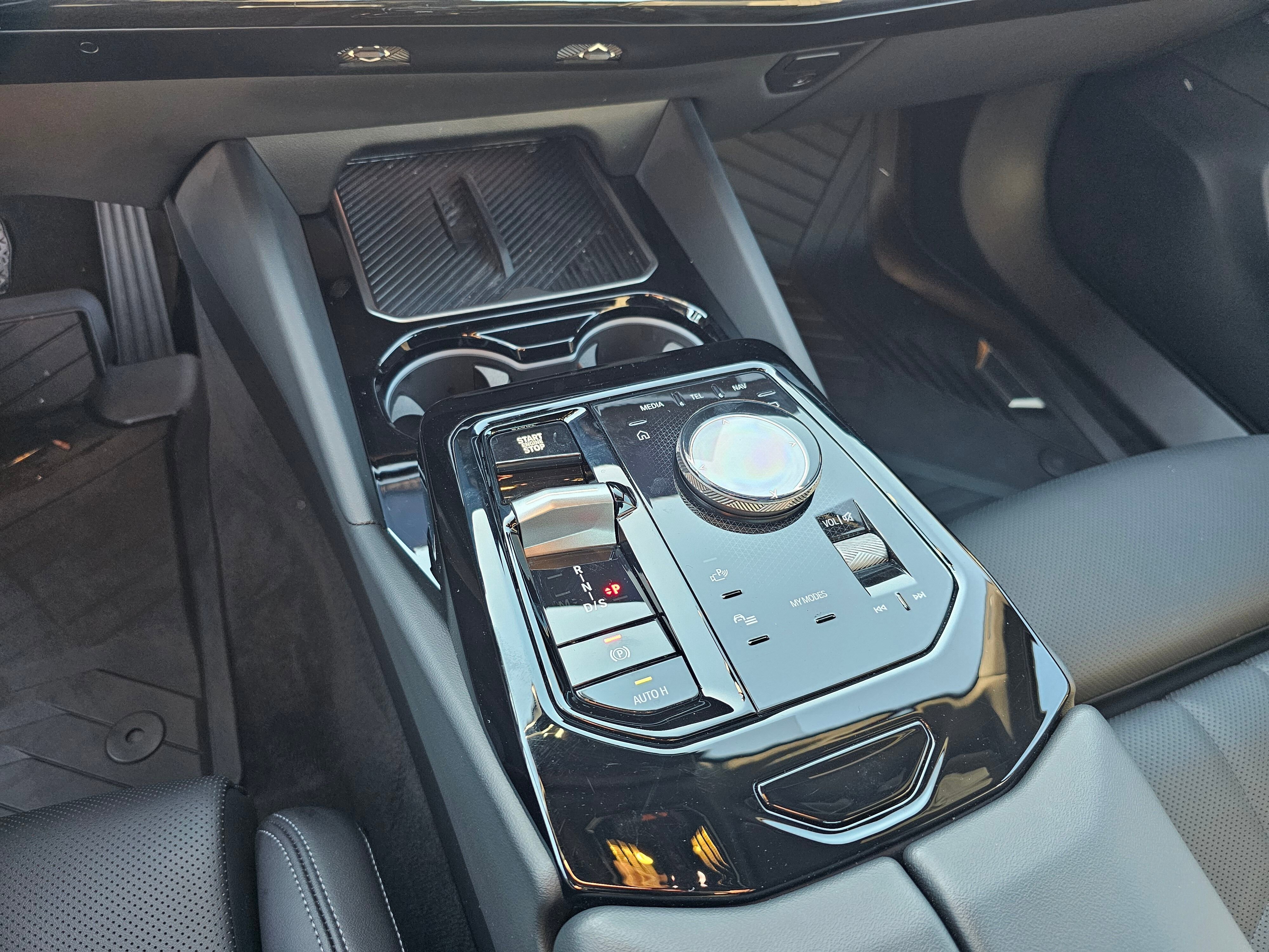 Certified 2025 BMW 530i xDrive w/ Premium Package image 21