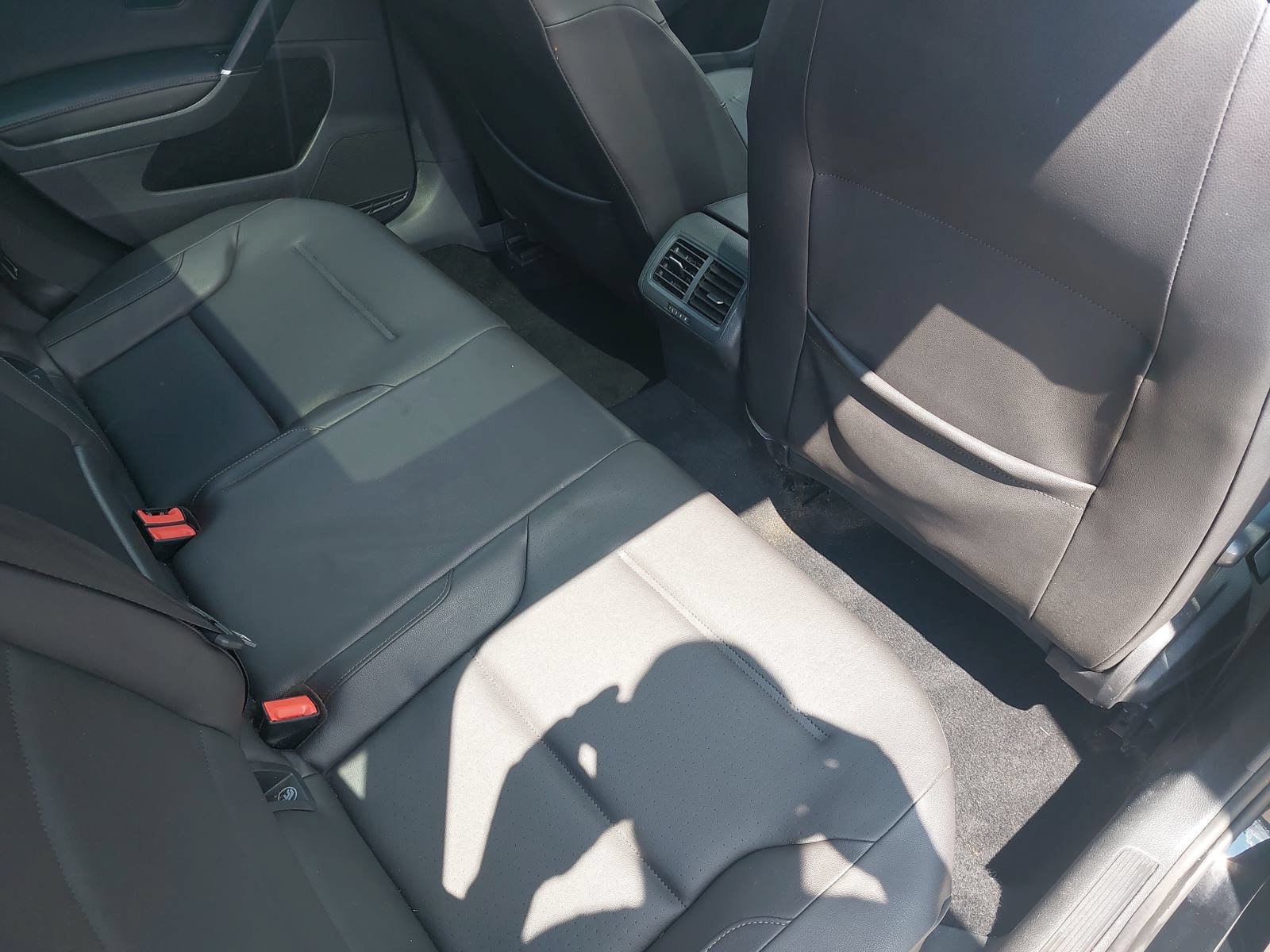 Used 2015 Volkswagen Golf TDI SE FWD image 11