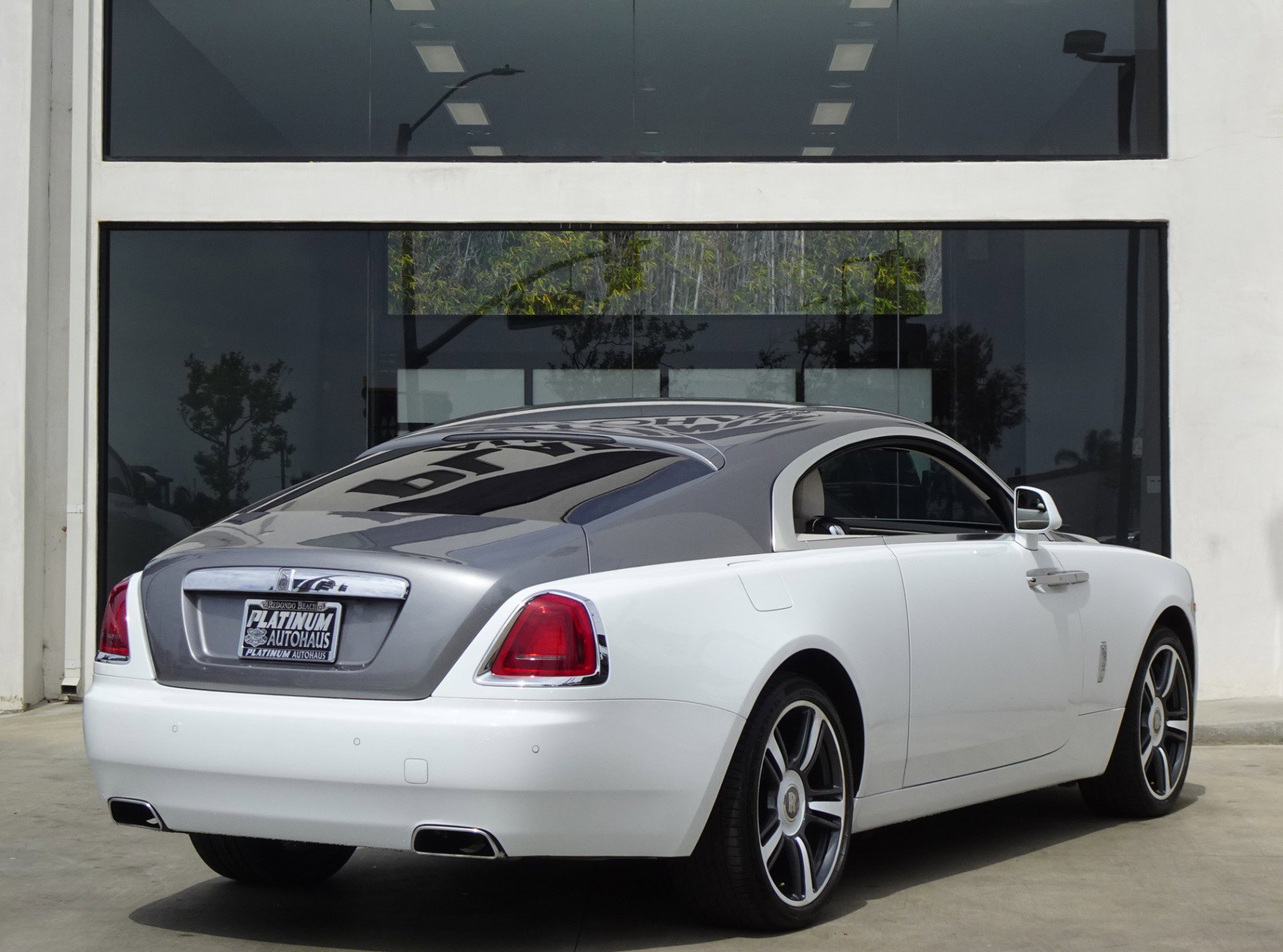 Used 2014 Rolls-Royce Wraith RWD image 7