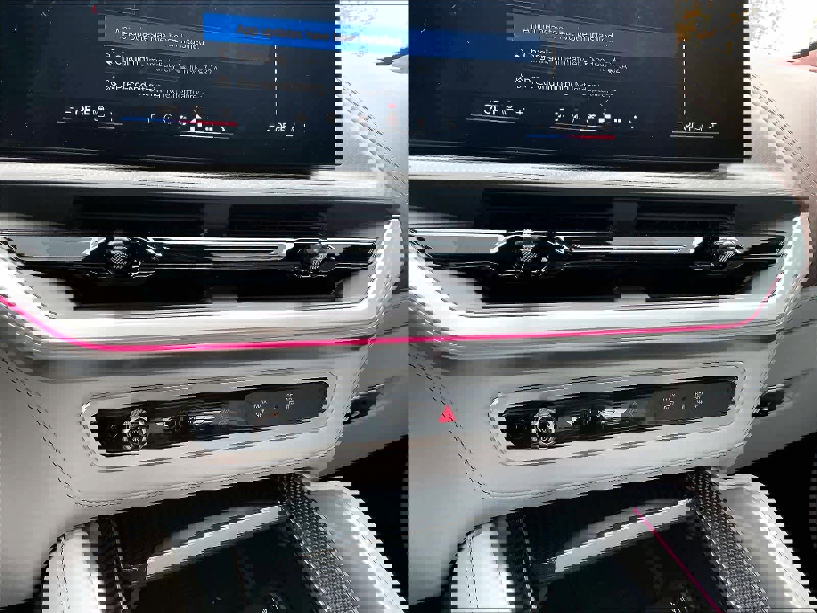 Used 2025 BMW XM image 33