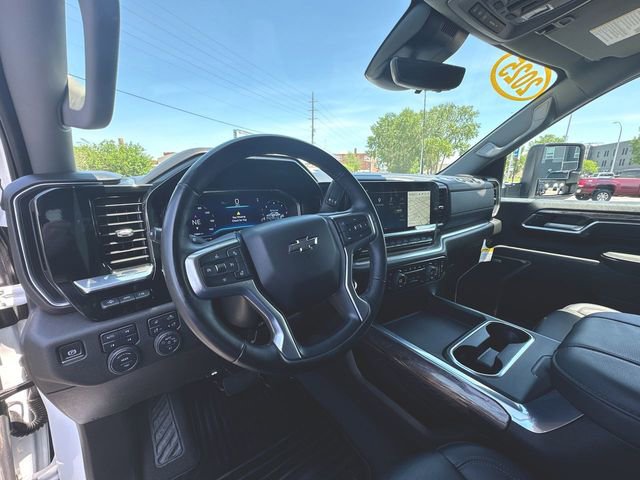 Used 2025 Chevrolet Silverado 2500 LTZ w/ LTZ Plus Package AWD/4WD image 10