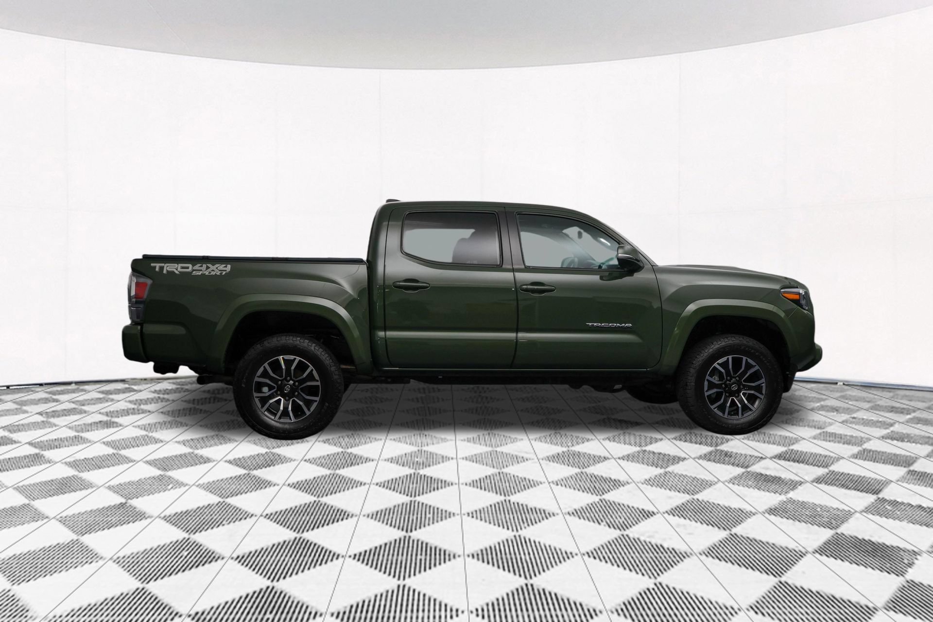 Used 2021 Toyota Tacoma TRD Sport w/ TRD Premium Sport Package AWD/4WD image 44