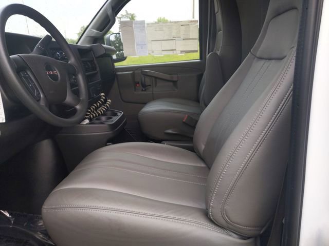 New 2025 GMC Savana 3500 w/ Power Convenience Package RWD image 24