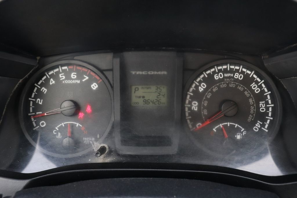 Used 2017 Toyota Tacoma SR image 37