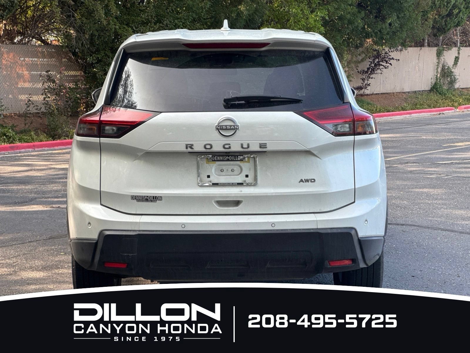 Used 2025 Nissan Rogue SV AWD/4WD image 7
