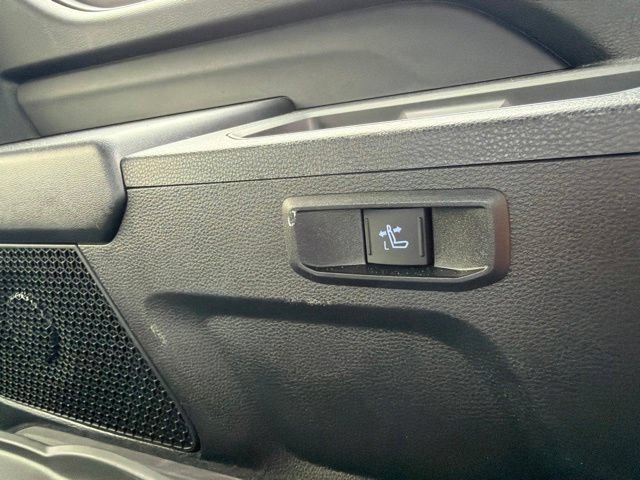 Used 2024 Toyota Sequoia Platinum AWD/4WD image 17