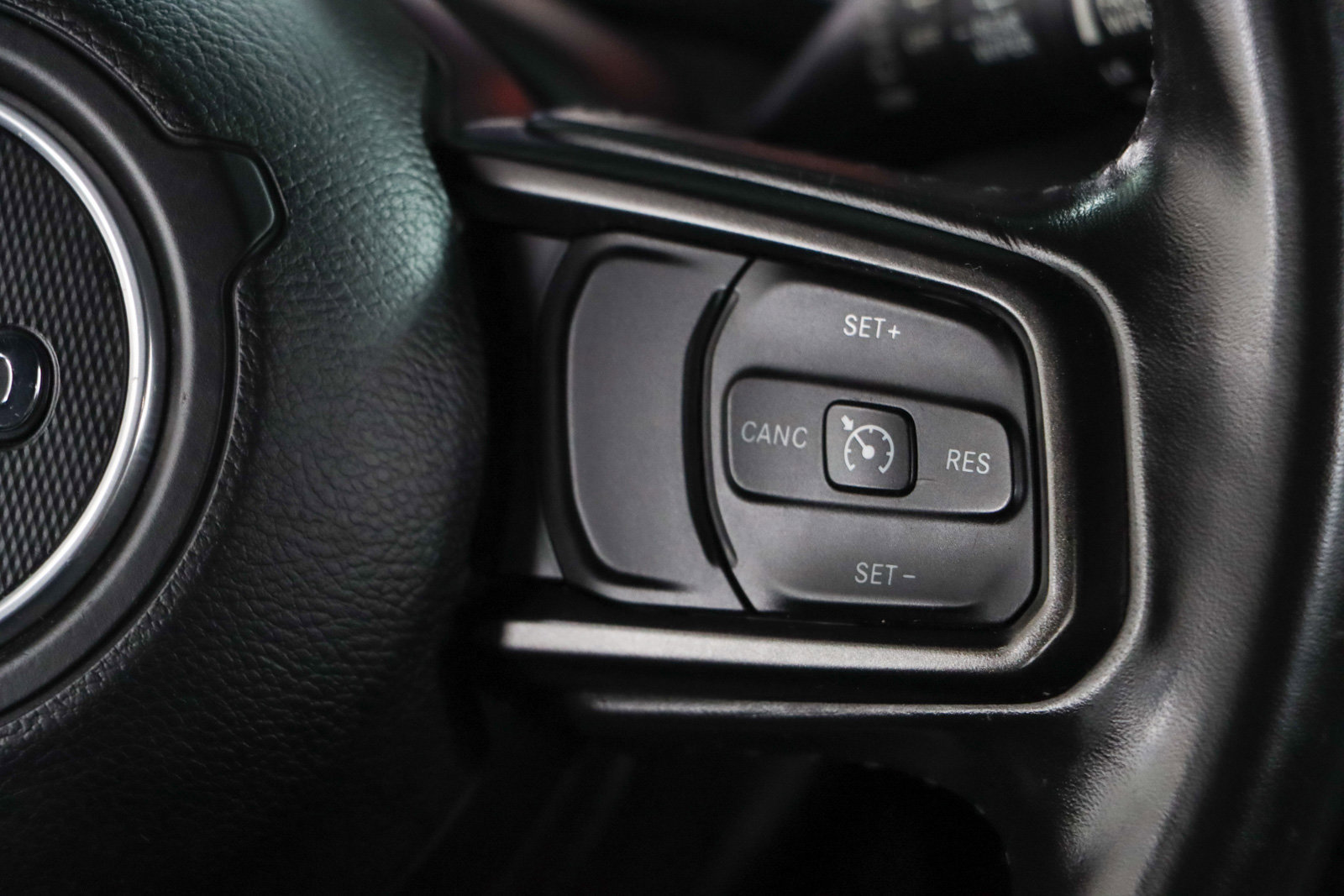 Used 2018 Jeep Wrangler Unlimited Sport S AWD/4WD image 15