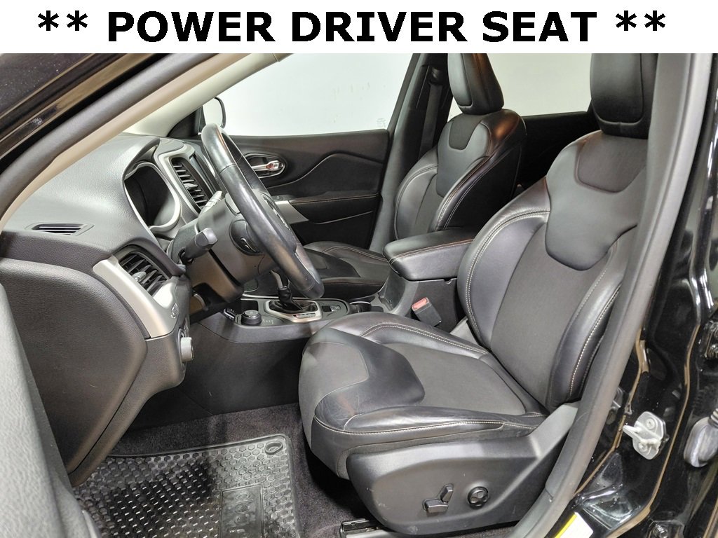 Used 2018 Jeep Cherokee Latitude Plus w/ Cold Weather Group image 11