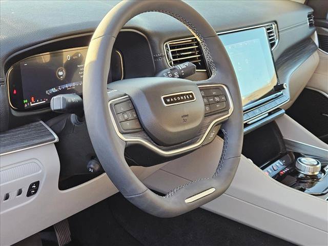 Certified 2023 Jeep Wagoneer L Series II w/ Flexible Seating Group RWD image 6