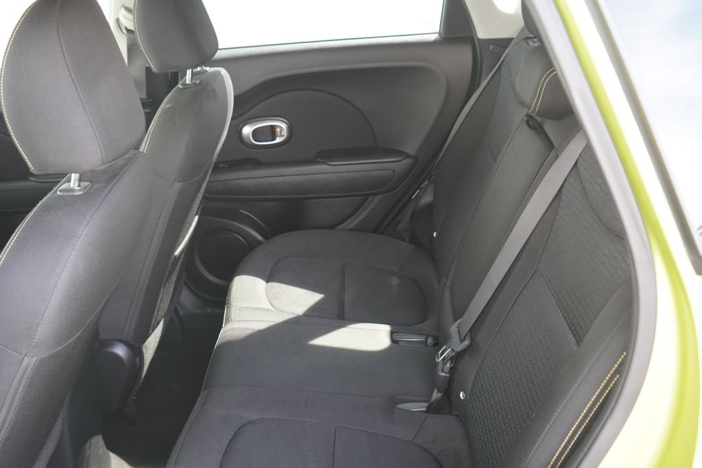 Used 2016 Kia Soul + FWD image 27