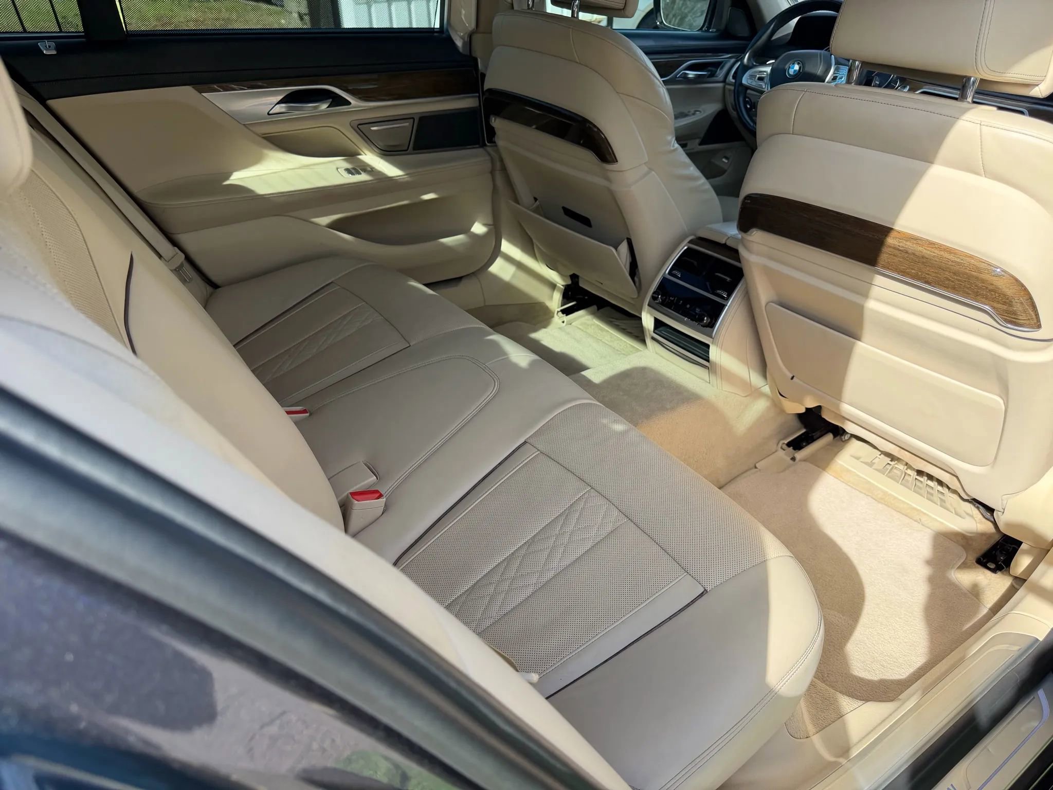 Used 2017 BMW 740i RWD image 37