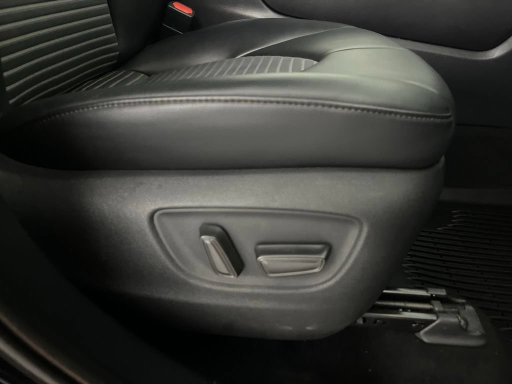 Used 2021 Toyota Highlander XSE AWD/4WD image 57