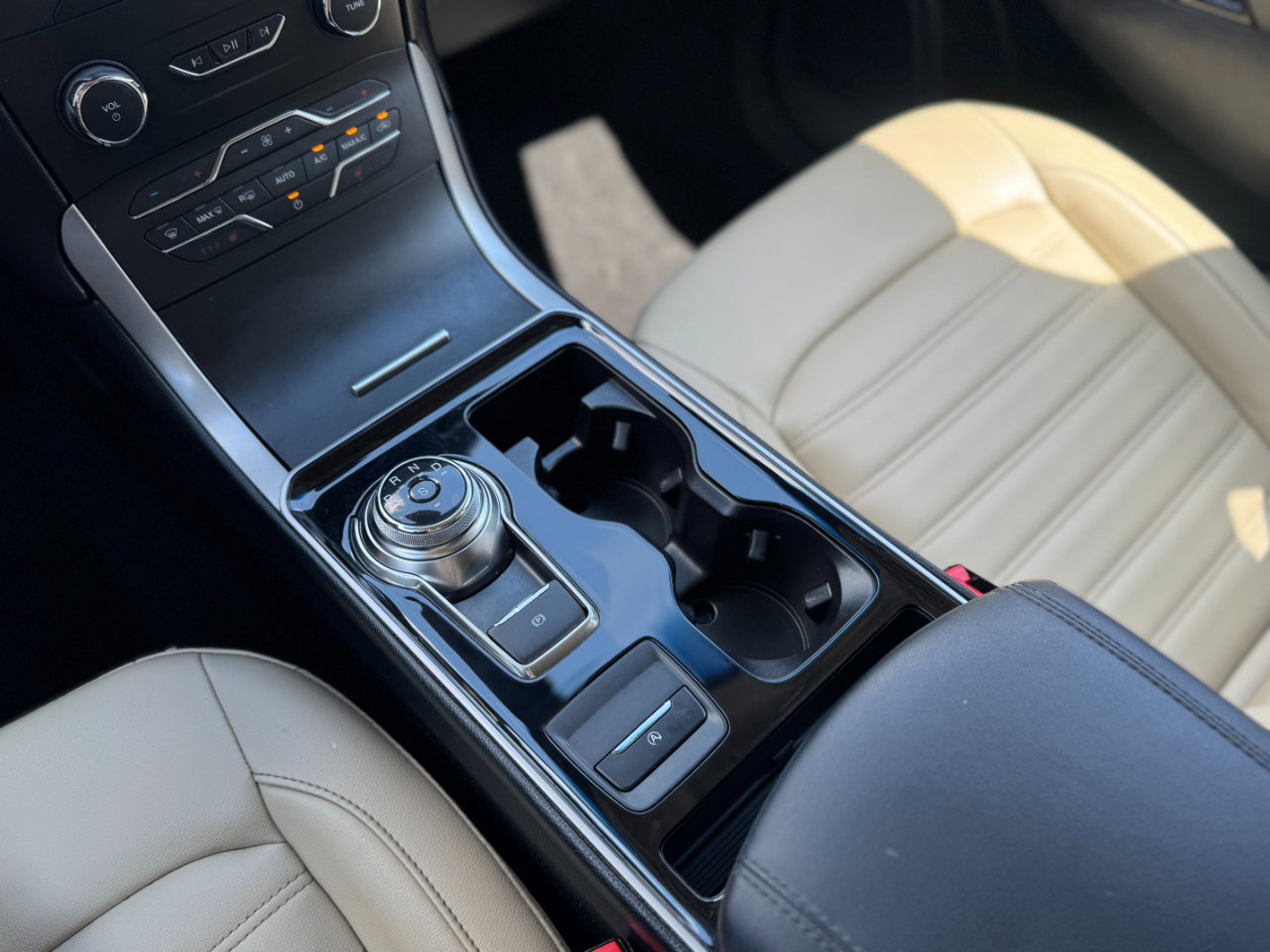 Used 2019 Ford Edge SEL w/ Equipment Group 201A image 31