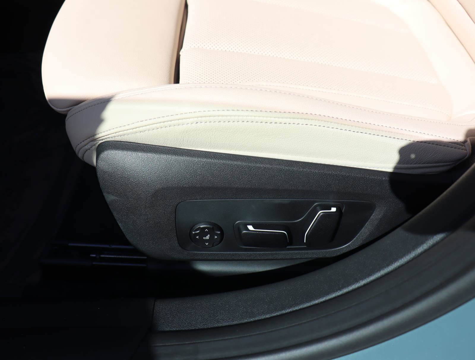 Used 2025 BMW 440i xDrive M440i xDrive Gran Coupe AWD w/ Premium Package image 18