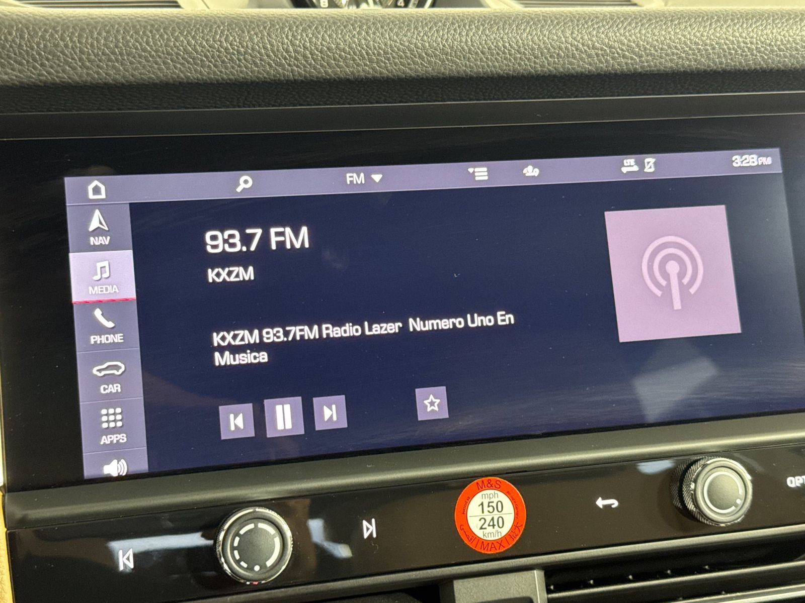 Certified 2025 Porsche Macan image 21