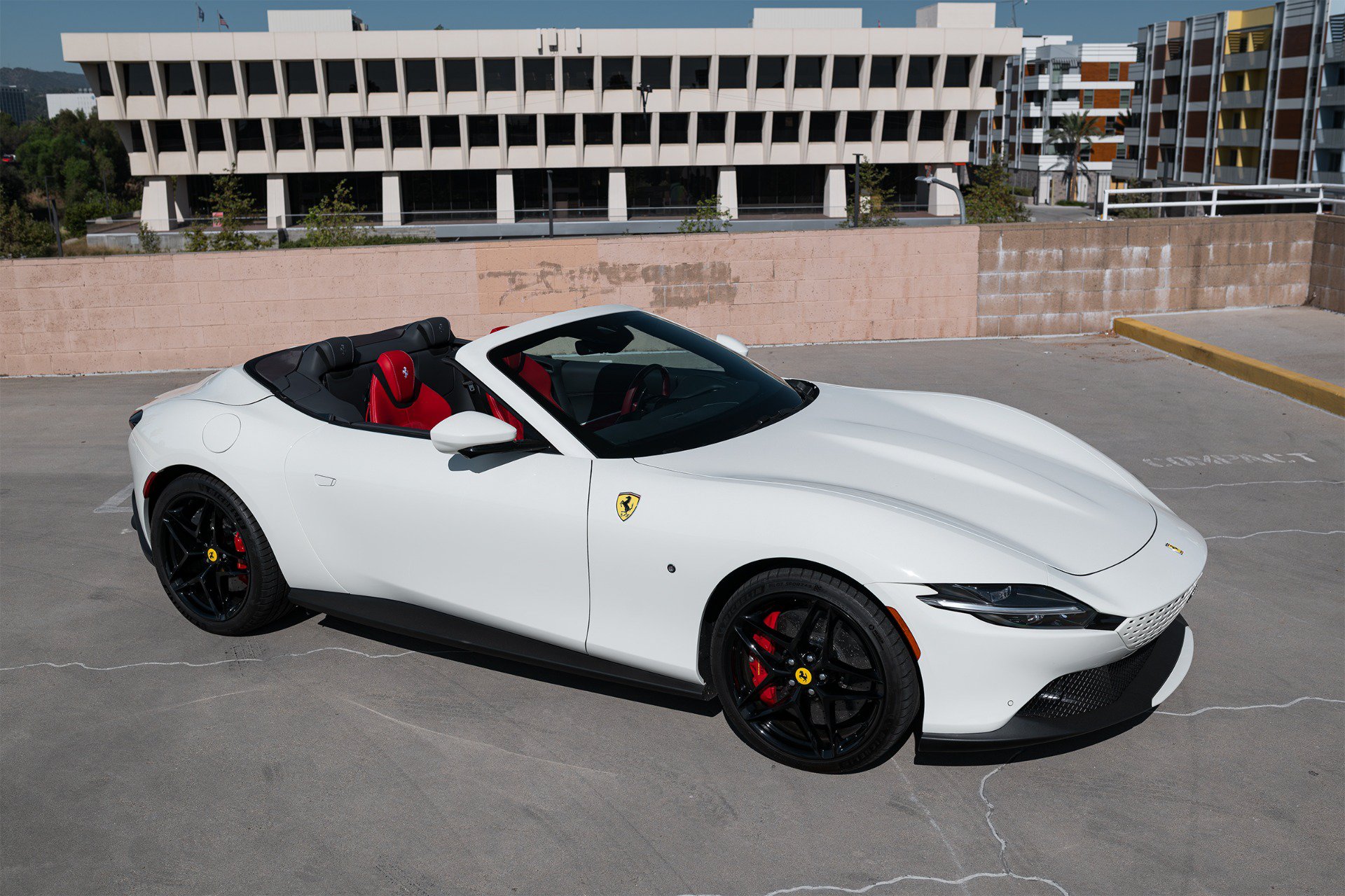 Used 2025 Ferrari Roma Spider RWD image 14