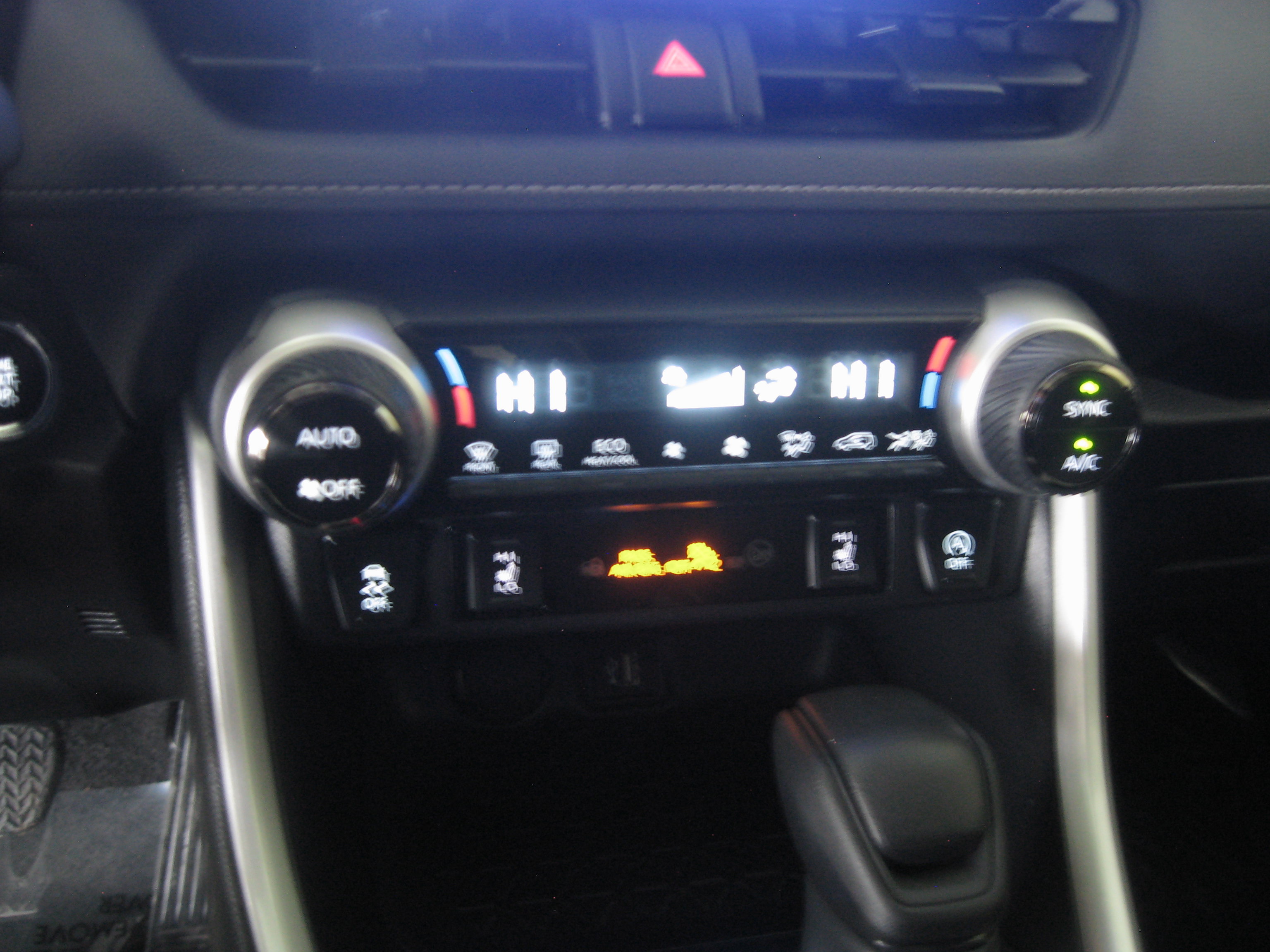 Used 2025 Toyota RAV4 XLE w/ Convenience Package AWD/4WD image 17