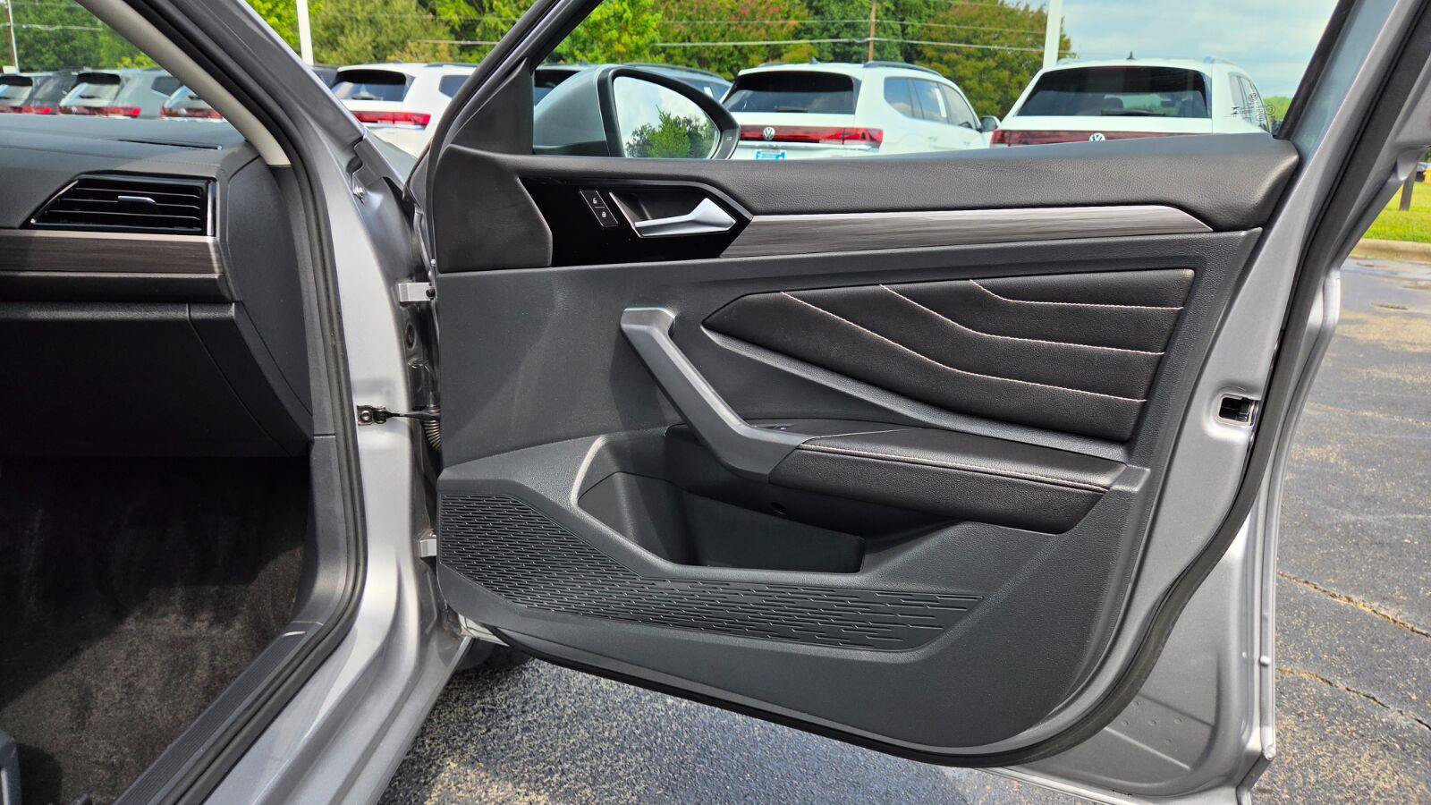 Certified 2023 Volkswagen Jetta SEL FWD image 49