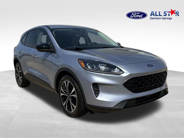 Used 2022 Ford Escape SE w/ SE Sport Appearance Package image 1