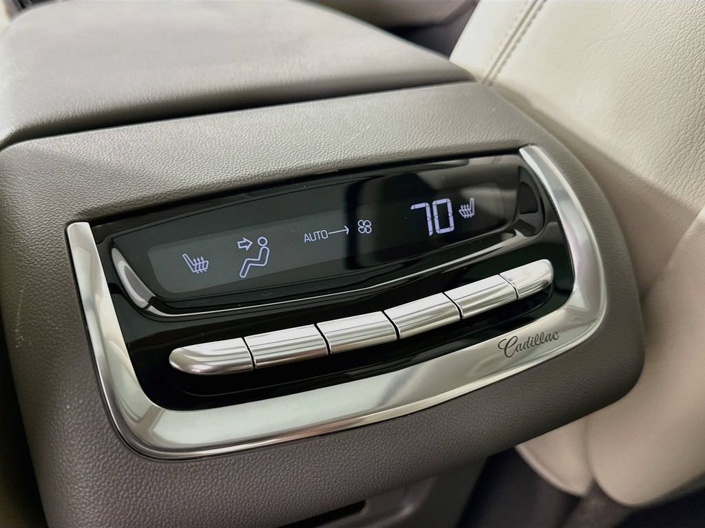 Certified 2024 Cadillac XT6 Premium Luxury w/ LPO, Floor Liner Package AWD/4WD image 32