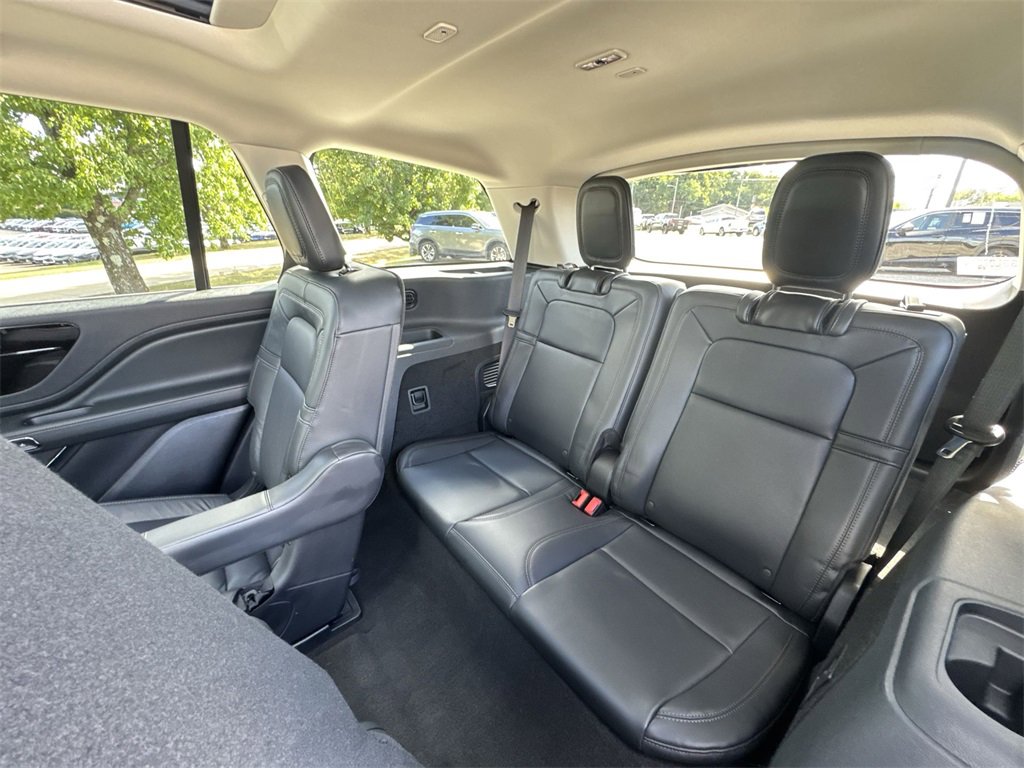 Used 2025 Lincoln Aviator Reserve w/ Illumination Package image 24