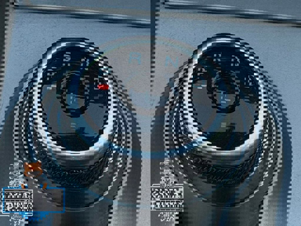 Used 2021 Ford Explorer XLT image 17