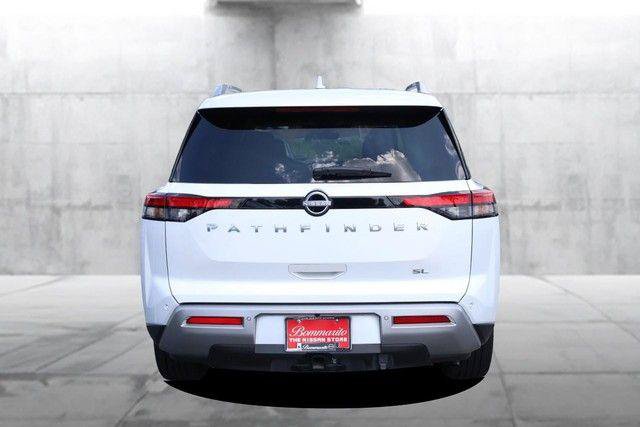 Used 2025 Nissan Pathfinder SL w/ SL Premium Package FWD image 6