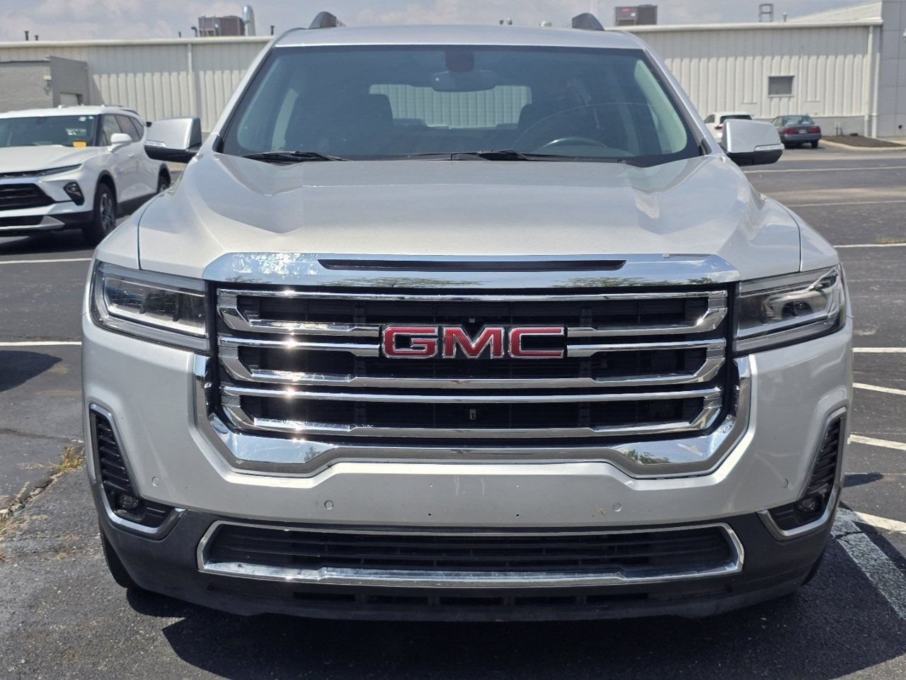 Used 2020 GMC Acadia SLT AWD/4WD image 2