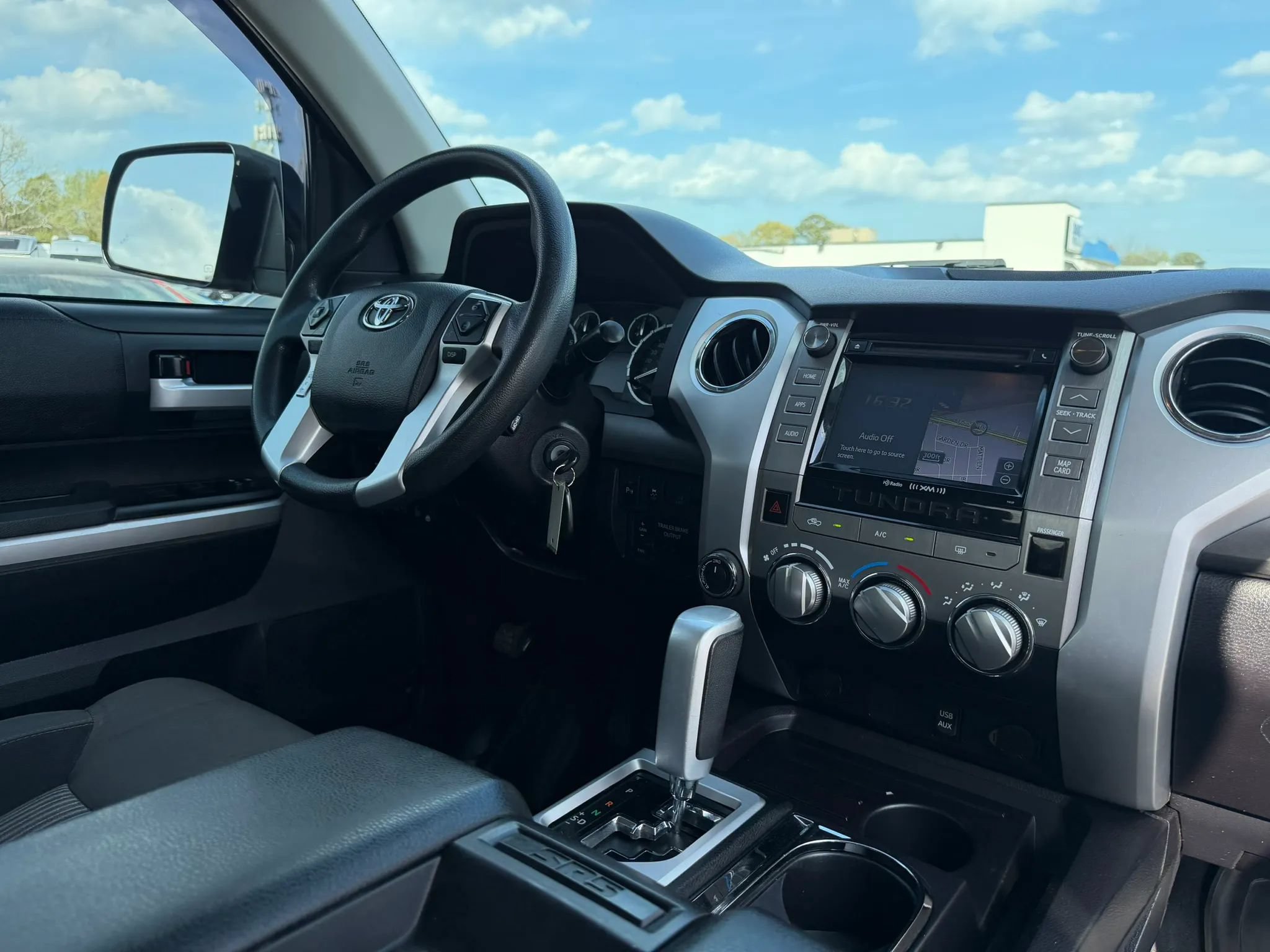 Used 2016 Toyota Tundra SR5 w/ TRD Off Road Package AWD/4WD image 25