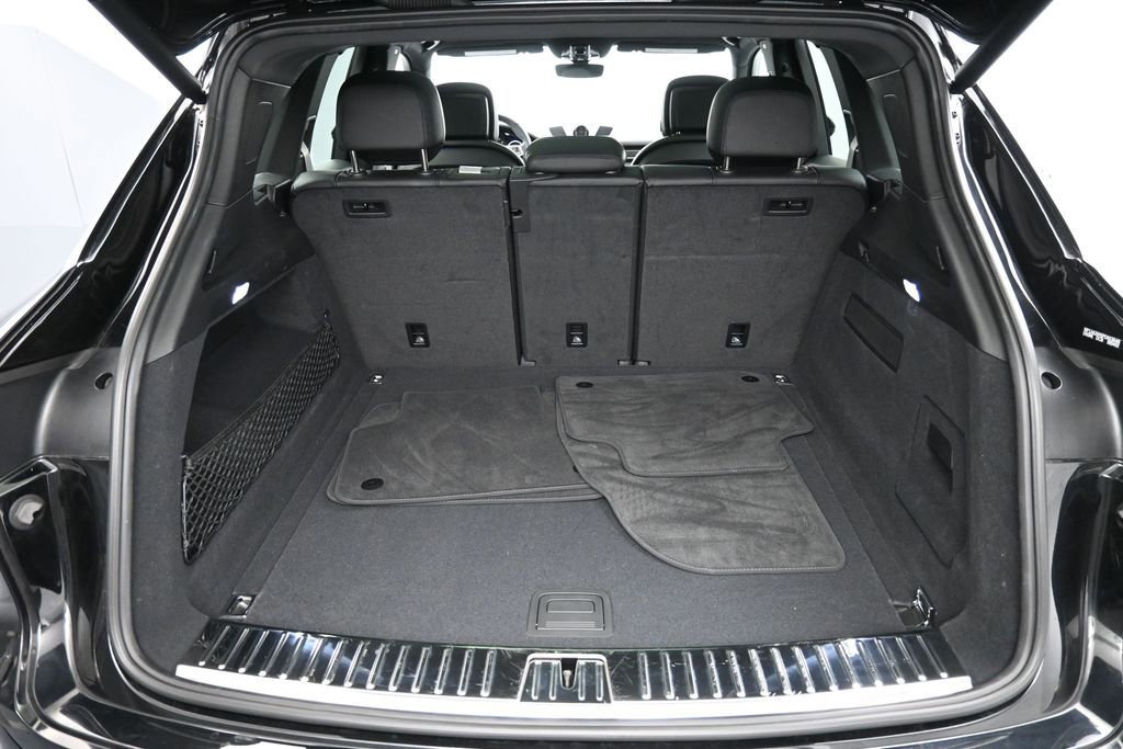 Certified 2023 Porsche Cayenne Platinum Edition AWD/4WD image 27