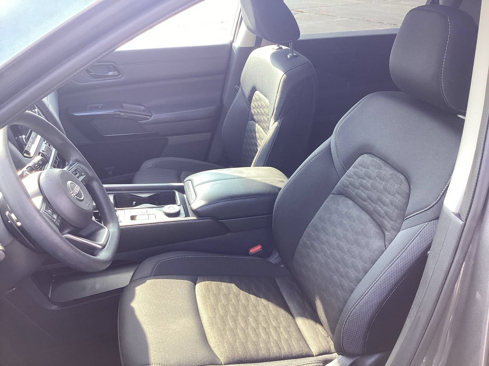 Used 2024 Nissan Pathfinder S AWD/4WD image 20