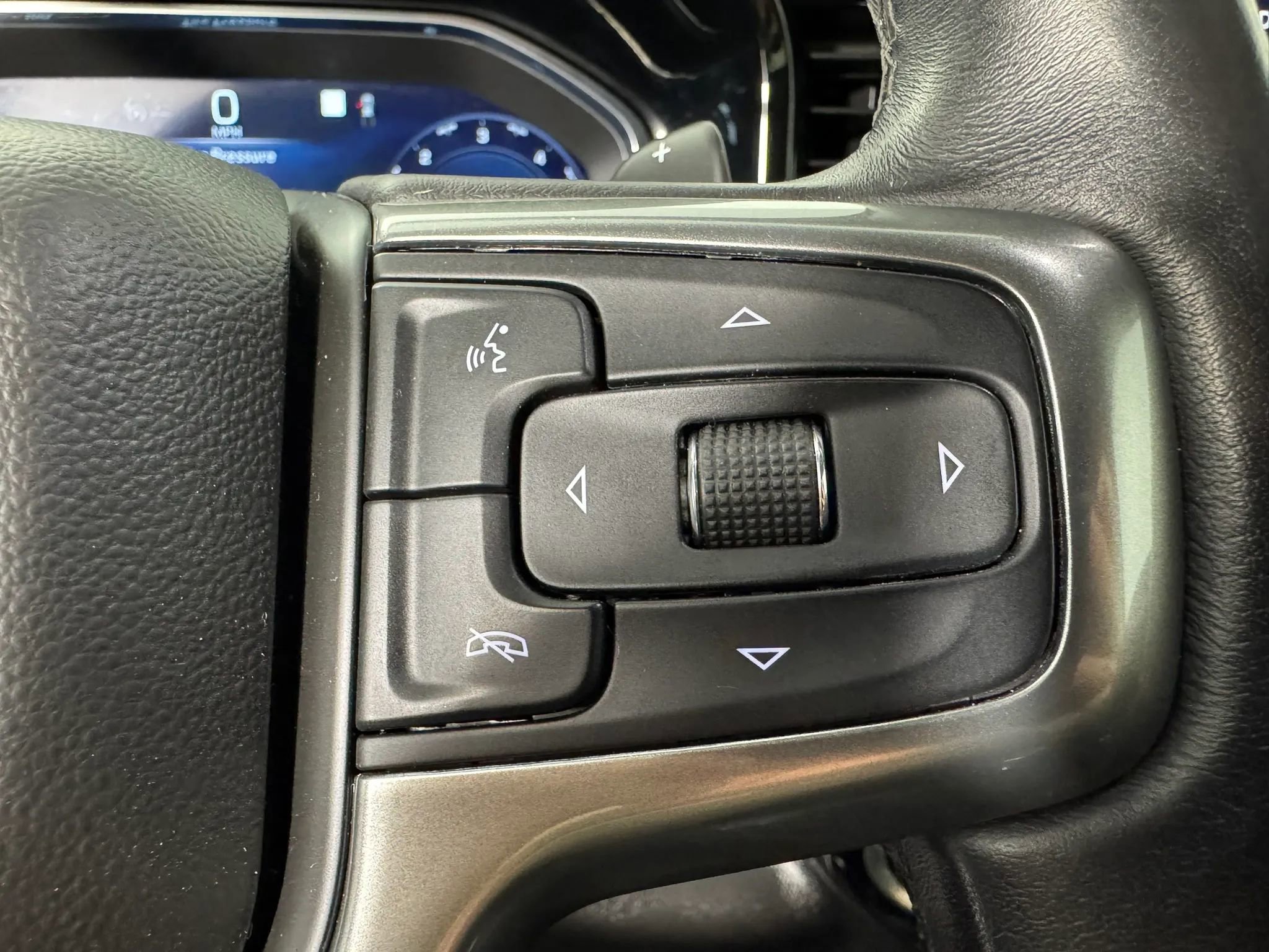 Used 2022 Chevrolet Silverado 1500 RST w/ Convenience Package II AWD/4WD image 16
