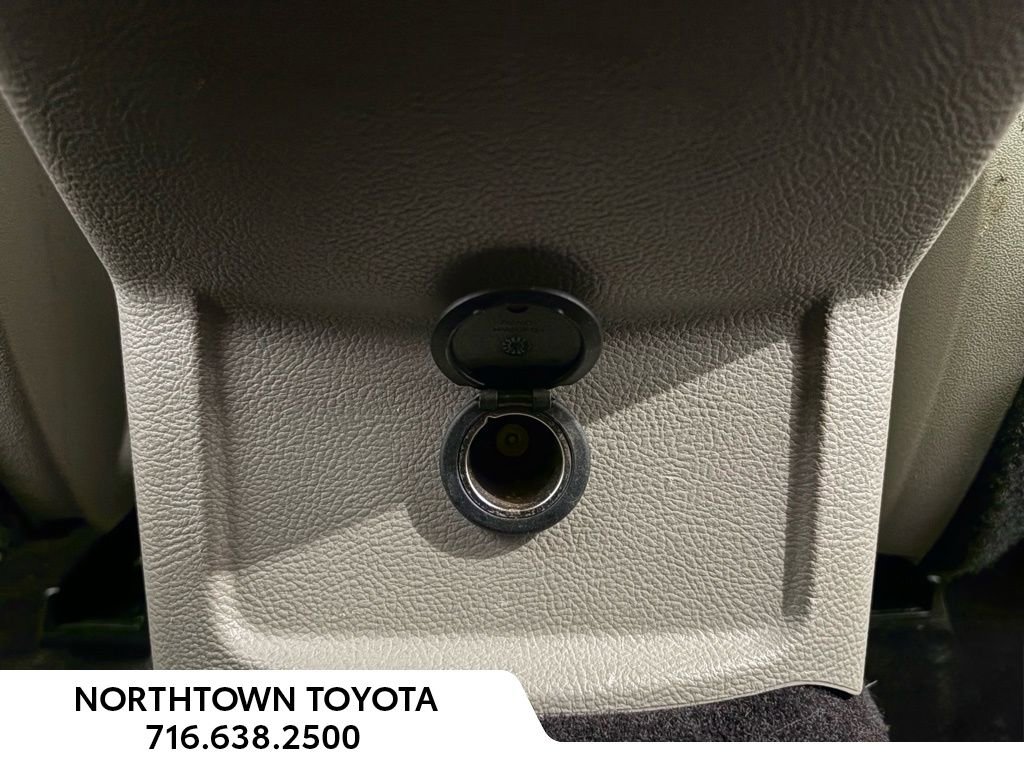 Used 2017 Ford Fusion SE FWD image 22