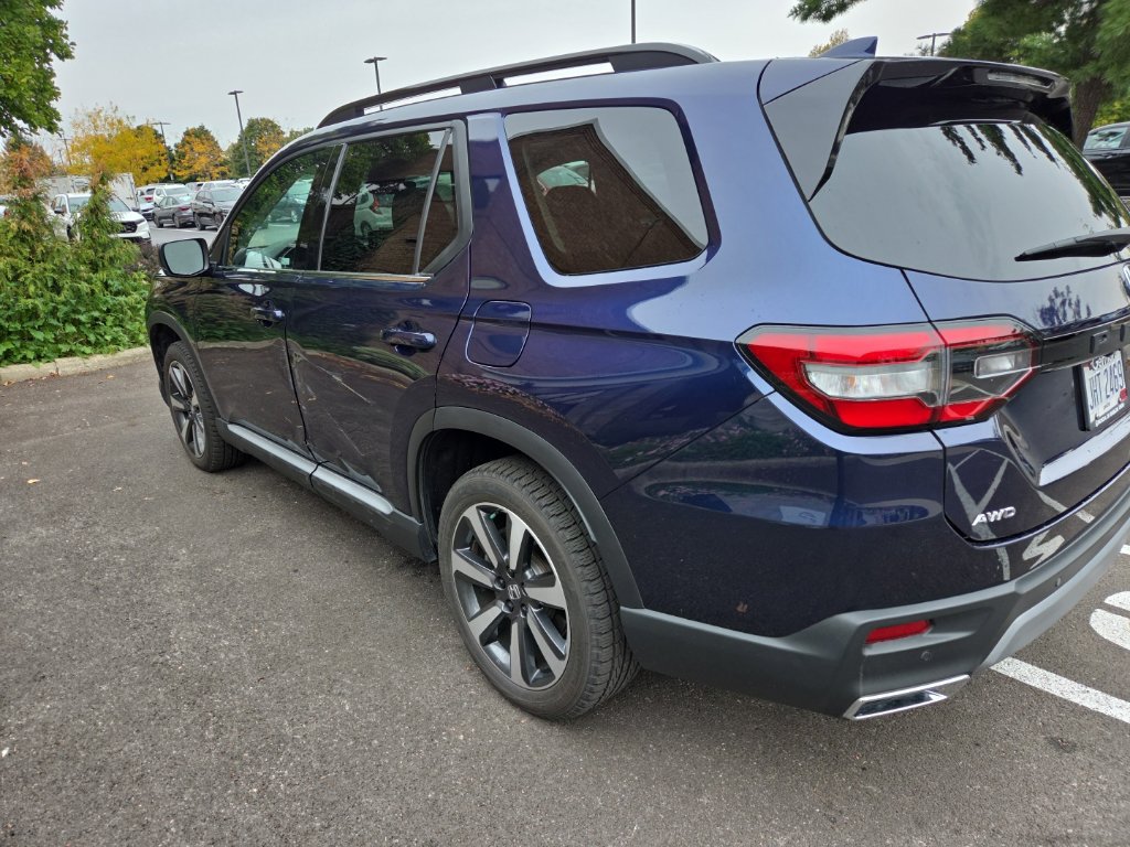 Used 2024 Honda Pilot Touring image 8