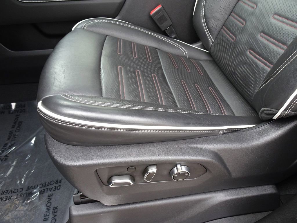 Used 2023 GMC Sierra 1500 AT4X image 12