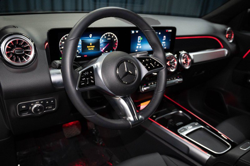 Certified 2026 Mercedes-Benz GLB 250 4MATIC image 16