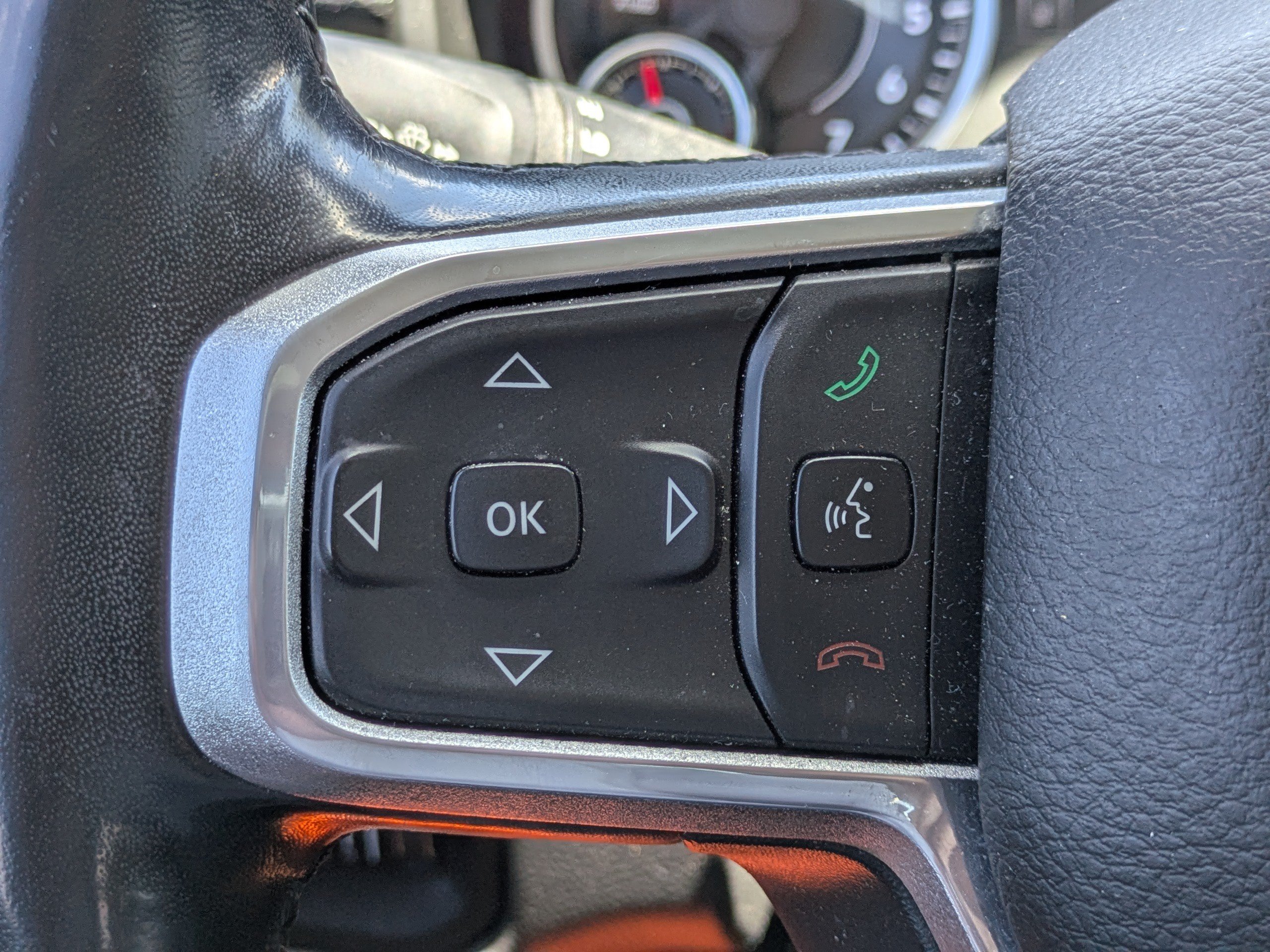 Used 2019 RAM 1500 Laramie AWD/4WD image 20
